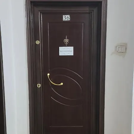 Lucky's Apartment, A Place To Be Apartament *