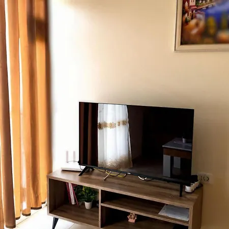 Lucky's Apartment, A Place To Be 아파트 *