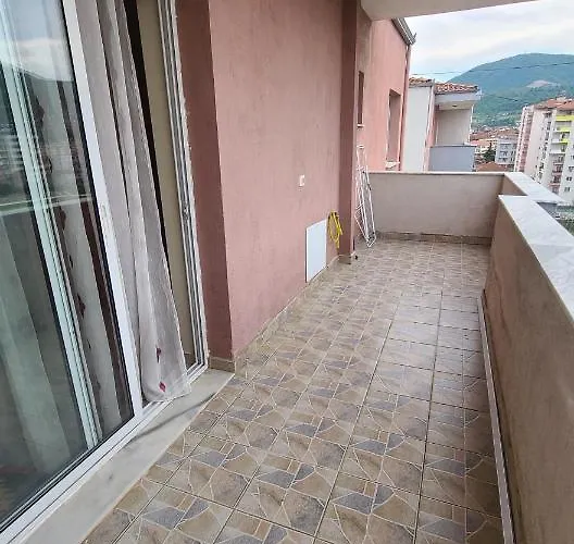 Lucky's Apartment, A Place To Be *